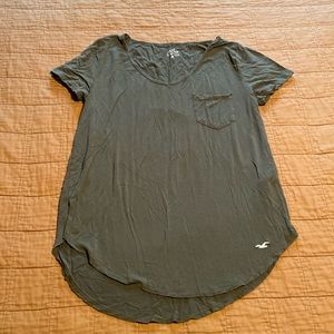 Hollister tee